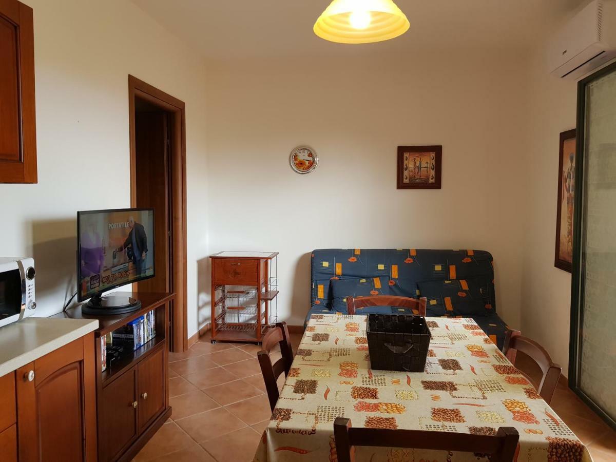 Borgo Lu Canali Da Gavino Apartment บาเดซี ภายนอก รูปภาพ
