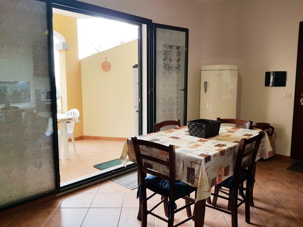 Borgo Lu Canali Da Gavino Apartment บาเดซี ภายนอก รูปภาพ