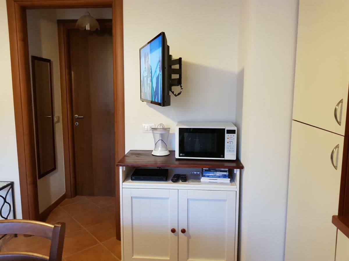Borgo Lu Canali Da Gavino Apartment บาเดซี ภายนอก รูปภาพ